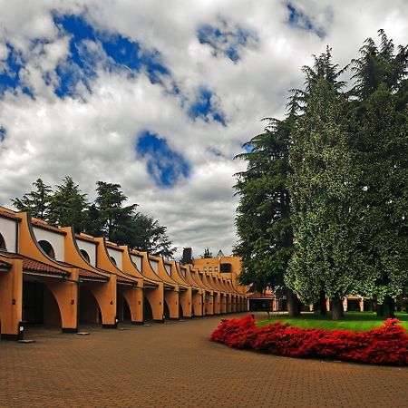 Hotel Pineta Busto Arsizio Exterior photo